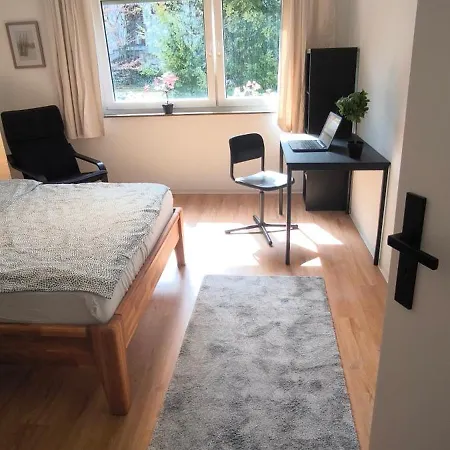 Fresh Renovated. 3 Rooms. Central Leonberg. Private Parking Spot. Exterior foto