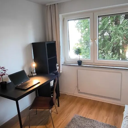 Fresh Renovated. 3 Rooms. Central Leonberg. Private Parking Spot. Exterior foto