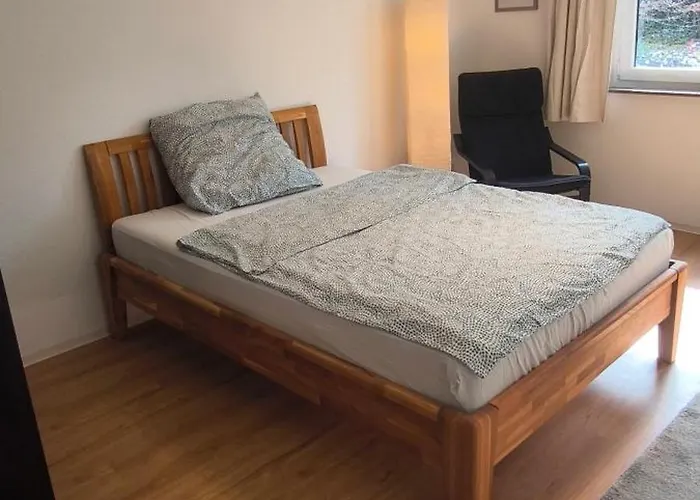 Fresh Renovated. 3 Rooms. Central Leonberg. Private Parking Spot.